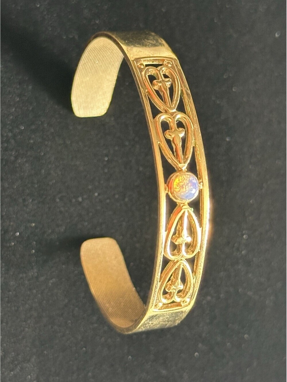 Vintage Avon Bracelet Goldtone Opal Accent October Birthday  Small 6.25” [COPY]
